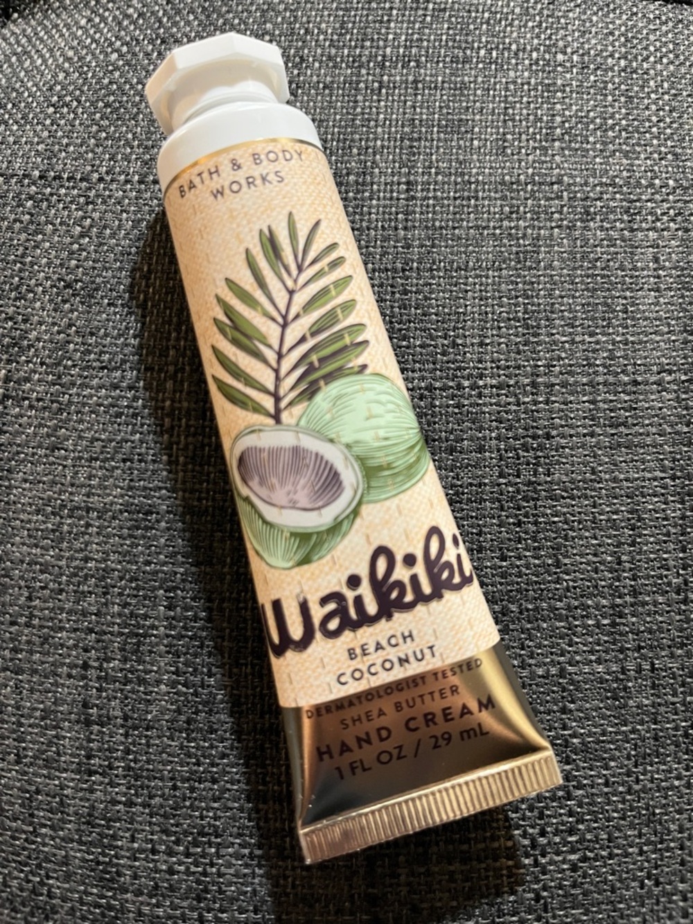 Bath & Body Works Waikiki Beach Coconut Hand Cream